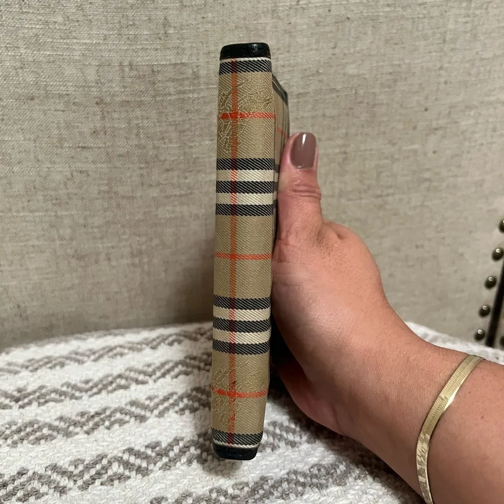 Vintage Burberry pocket planner